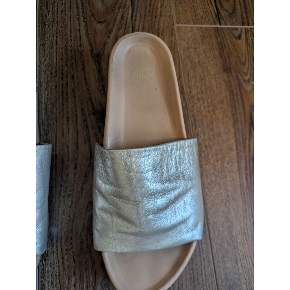BEEK LADIES PELICAN PLATFORM METALLIC PLATINUM SLIDES 9 - Picture 3 of 8